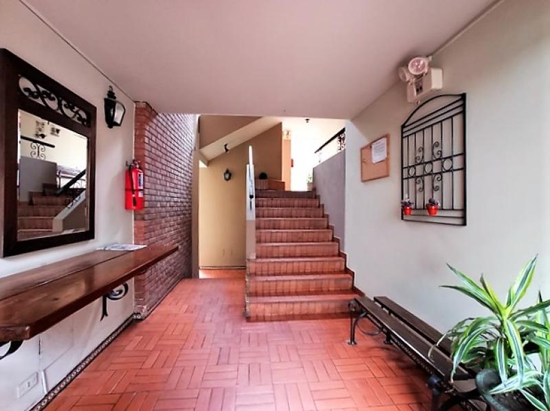 Departamento en Venta en Monterrico Surco 2 dormitorios $160,000 A.C. 100 mt.
