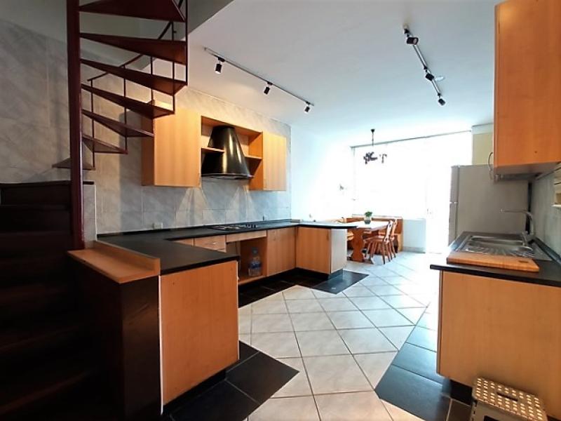 Casa Ideal oficina Administrativa Puerta Cerrada en Alquiler Urb. Santa Rita Surco $2,200