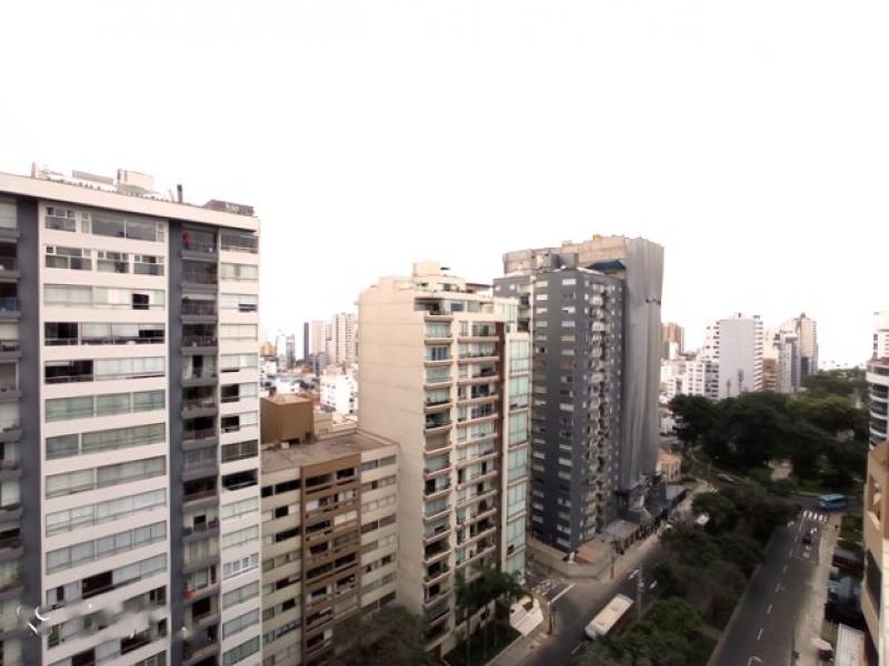 Departamento Venta Miraflores Vista Exterior 2 dormitorios + escritorio $184,000 AC100 mt.