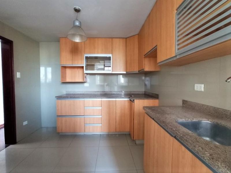 Departamento en Alquiler San Borja Vista Exterior 3 dormitorios $800 A.C. 85 mt.