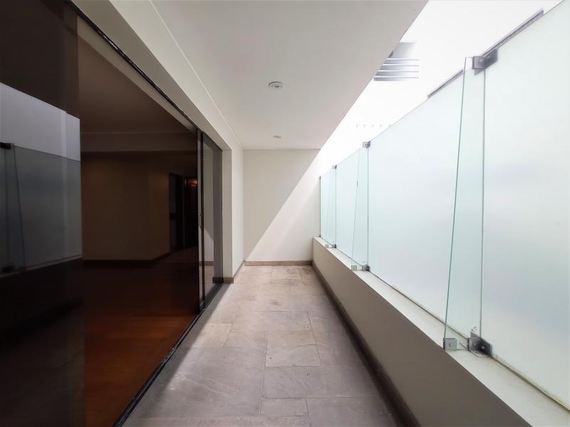 Excelente Dpto. Alq. s/m en la Zona de Chacarilla, Surco 3 Dorm. $1,300 A.C. 200 mt