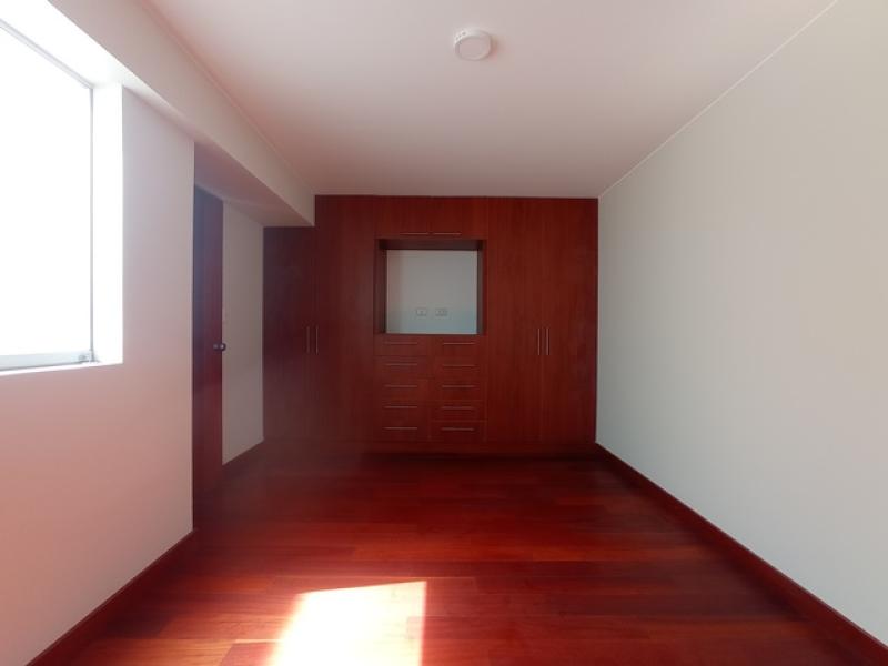 Departamento en Alquiler en San Isidro Limite con San Borja 3 Dormitorios $1,500 A.O 176 m