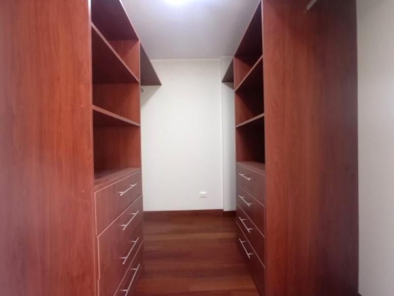 Departamento en Alquiler en San Isidro Limite con San Borja 3 Dormitorios $1,500 A.O 176 m