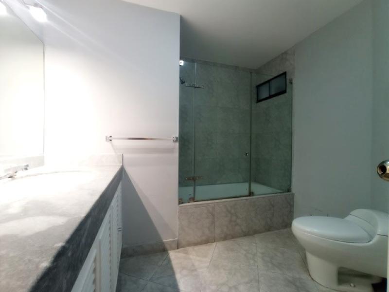 Departamento en Alquiler Miraflores Frente al Mar 3 Dormitorios $1,290 A.T.160 mt.