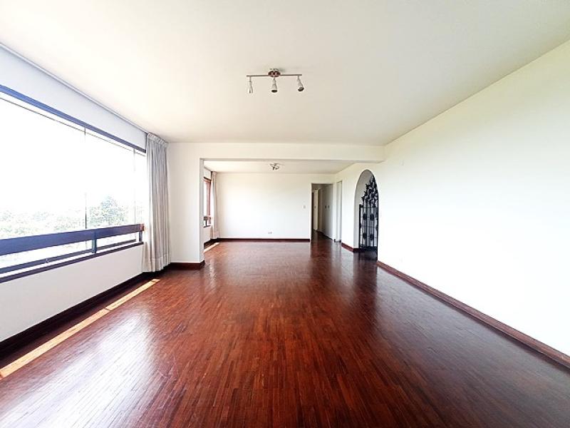 Departamento en Venta en Malecón Miraflores 3 Dormitorios $535,000 A. C. 159 mt.