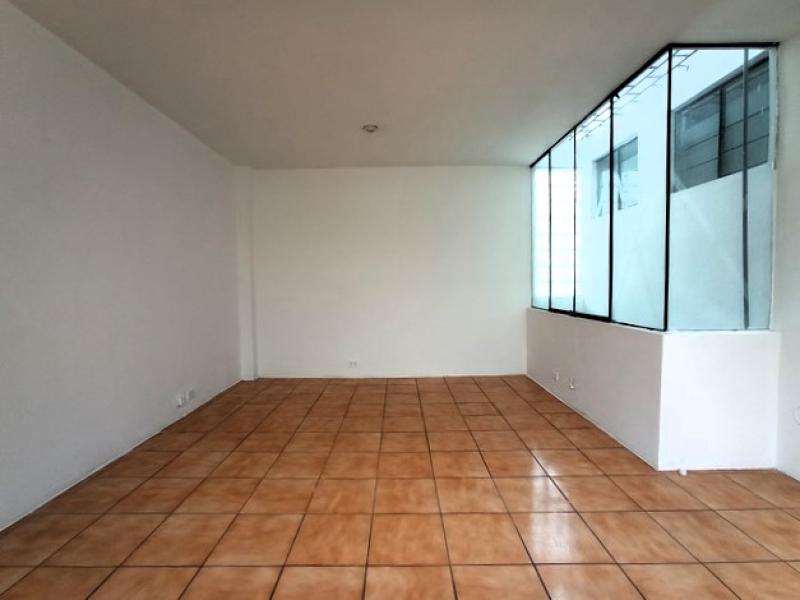 Departamento Dúplex en Venta en Cercado de Lima 3 Dormitorios $125,000 A.O. 177 mt.