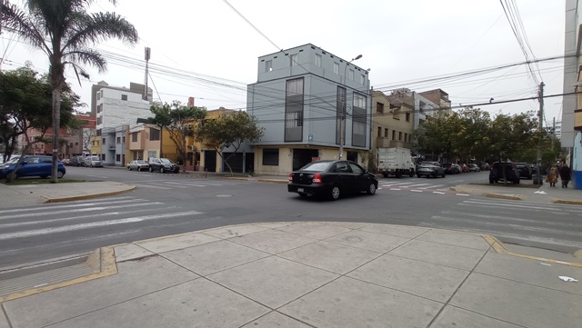 Local Comercial en Venta en Lince 1 Ambiente $172,000 A.C. 65.82