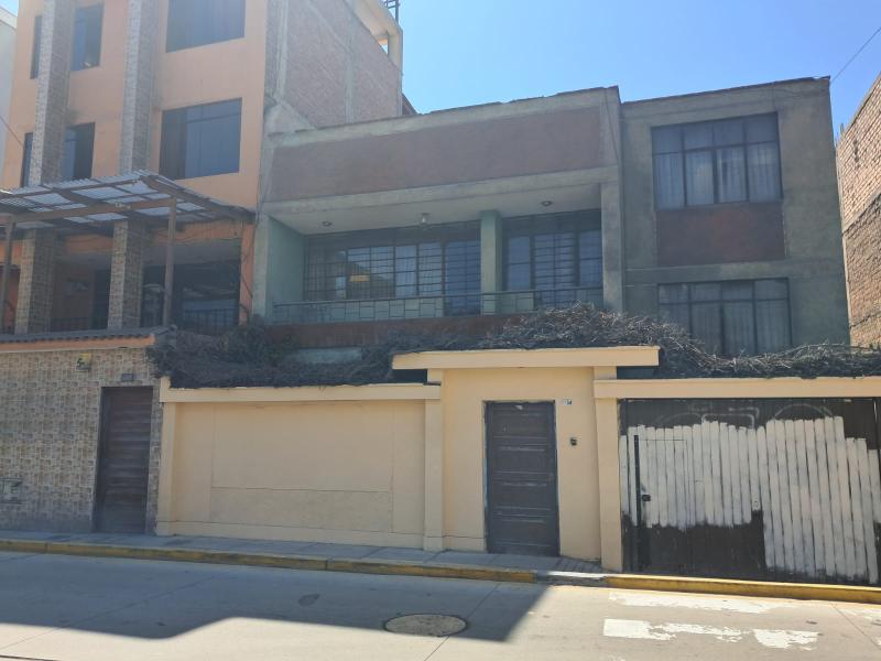 Casa como Terreno en Urb. Miramar San Miguel A.T. 383.2 $574,800