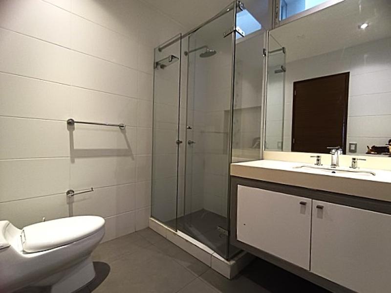 Exclusiva Residencia en Venta en Urb. Aurora Miraflores 4 Dormitorios 4 Baños A.T  315 mt.