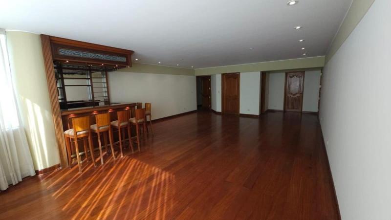 Departamento en Alquiler en Chacarilla Surco Zona Exclusiva 3 Dorm. A.C. 241.40