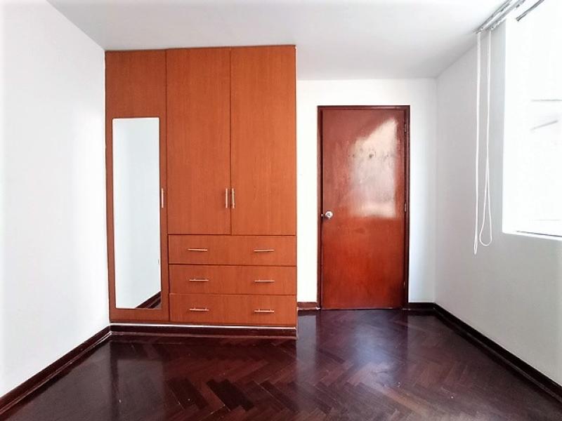 Departamento en Alquiler San Borja Vista Exterior 3 dormitorios $800 A.C. 85 mt.