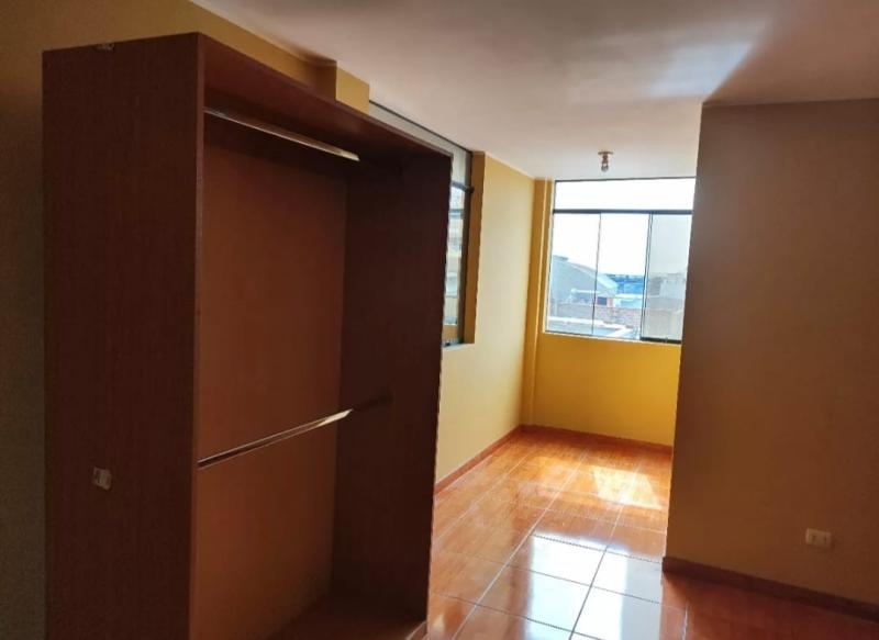 Departamento en Venta en Lima Cercado 3 Dormitorios A.C. 147 $115,000